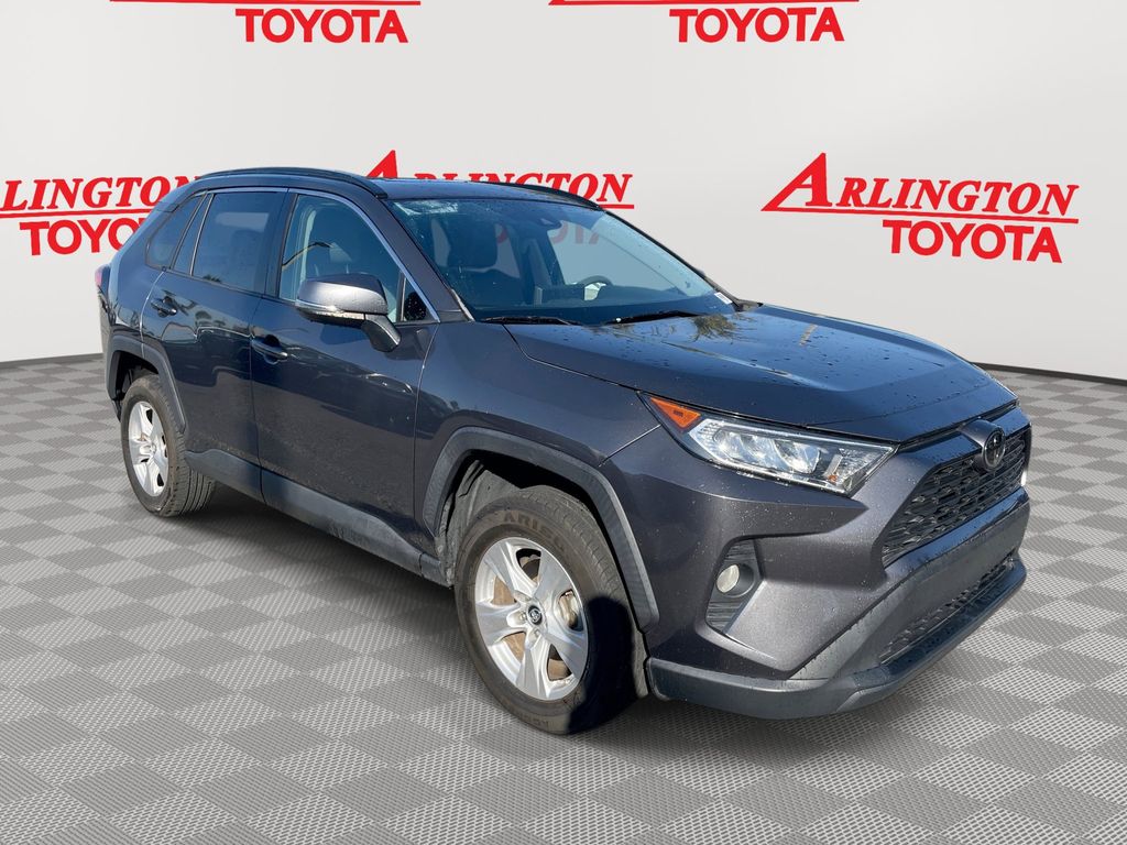 2019 Toyota RAV4 XLE's photo