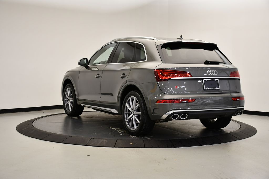 Thumbnail: 2023 Audi SQ5 - 3