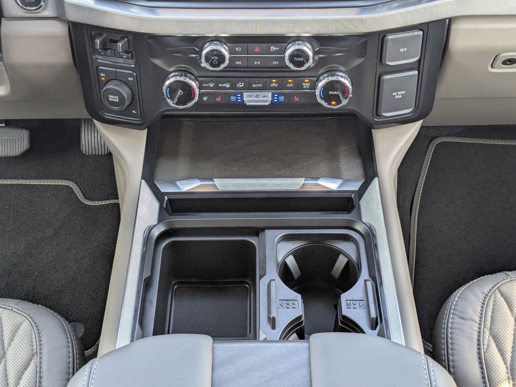 2025 Ford F-450 Super Duty Platinum