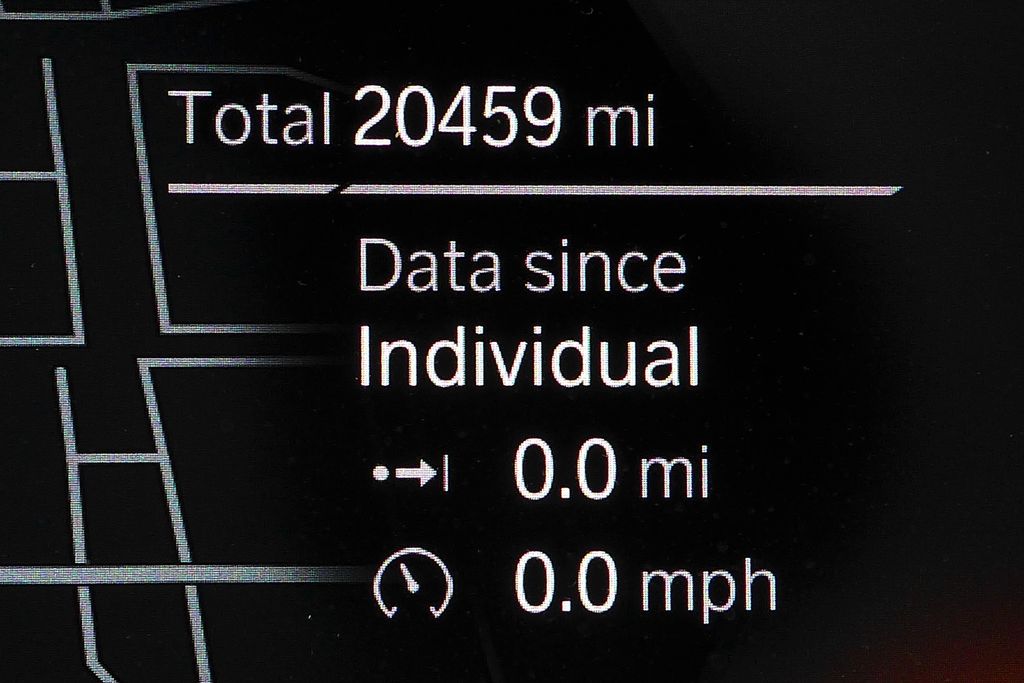 Thumbnail: 2023 BMW 5 Series - 32