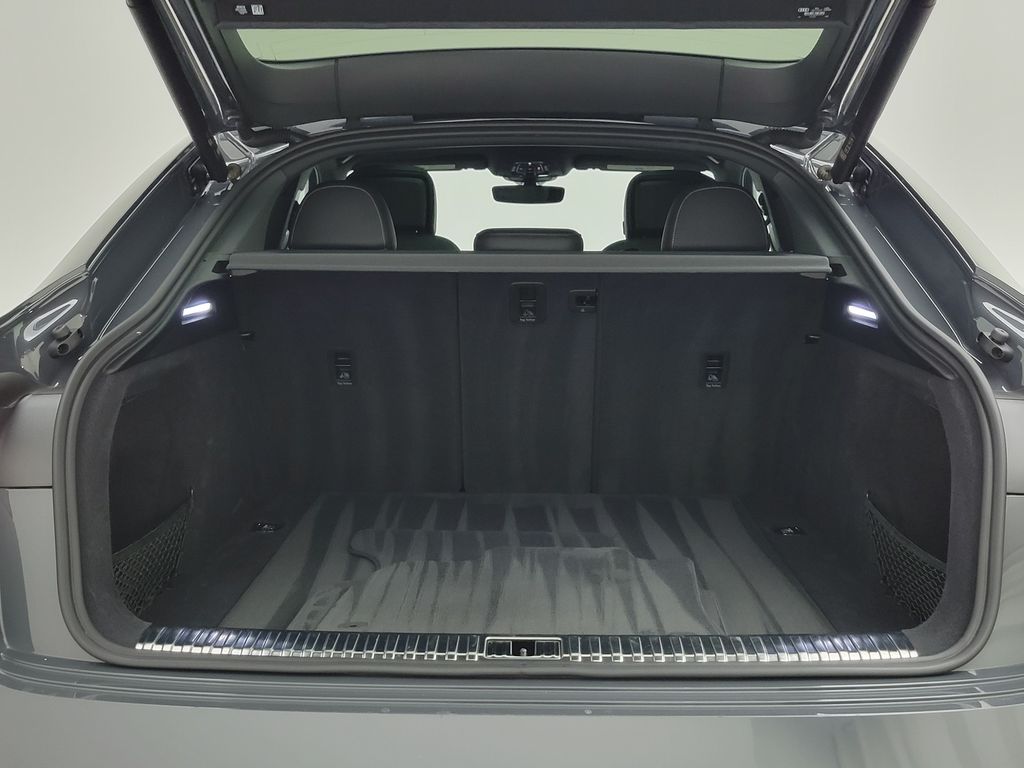 Thumbnail: 2024 Audi Q8 e-tron - 9