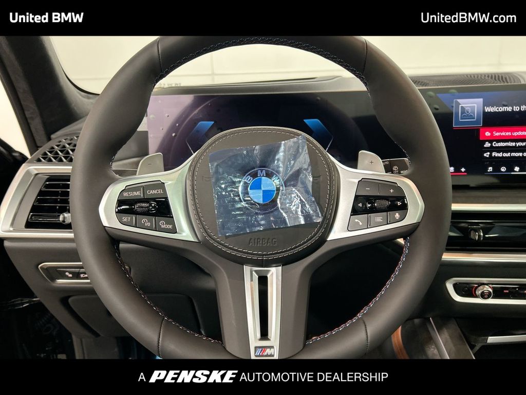 2026 BMW X7 M60i 14