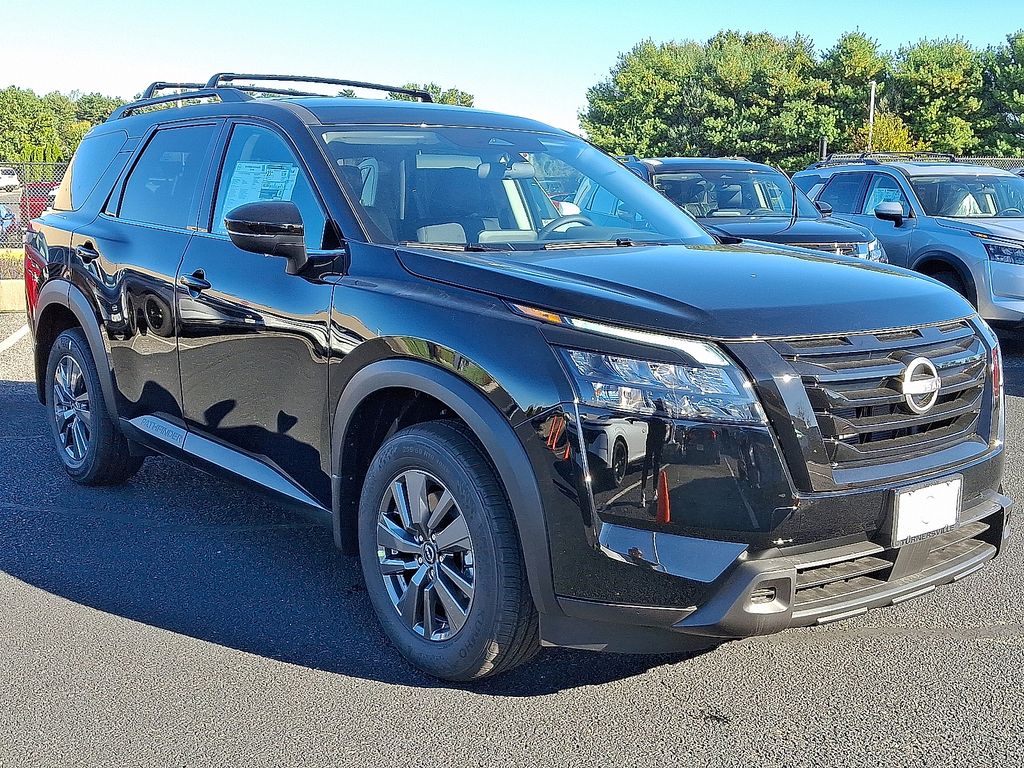 Thumbnail: 2025 Nissan Pathfinder - 3