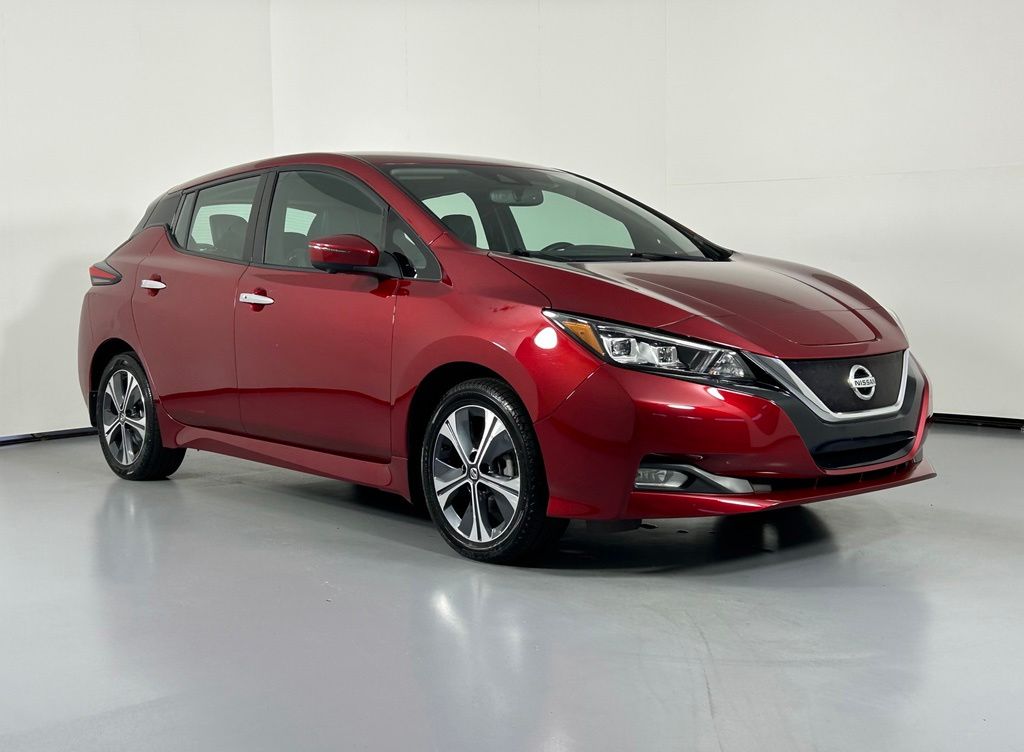 2020 Nissan LEAF Rojo (Scarlet Ember Tintcoat) Hatchback Tracción delantera Automática