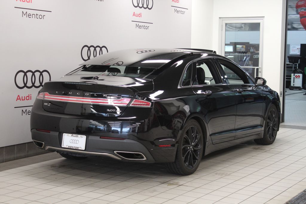 Thumbnail: 2020 Lincoln MKZ - 6