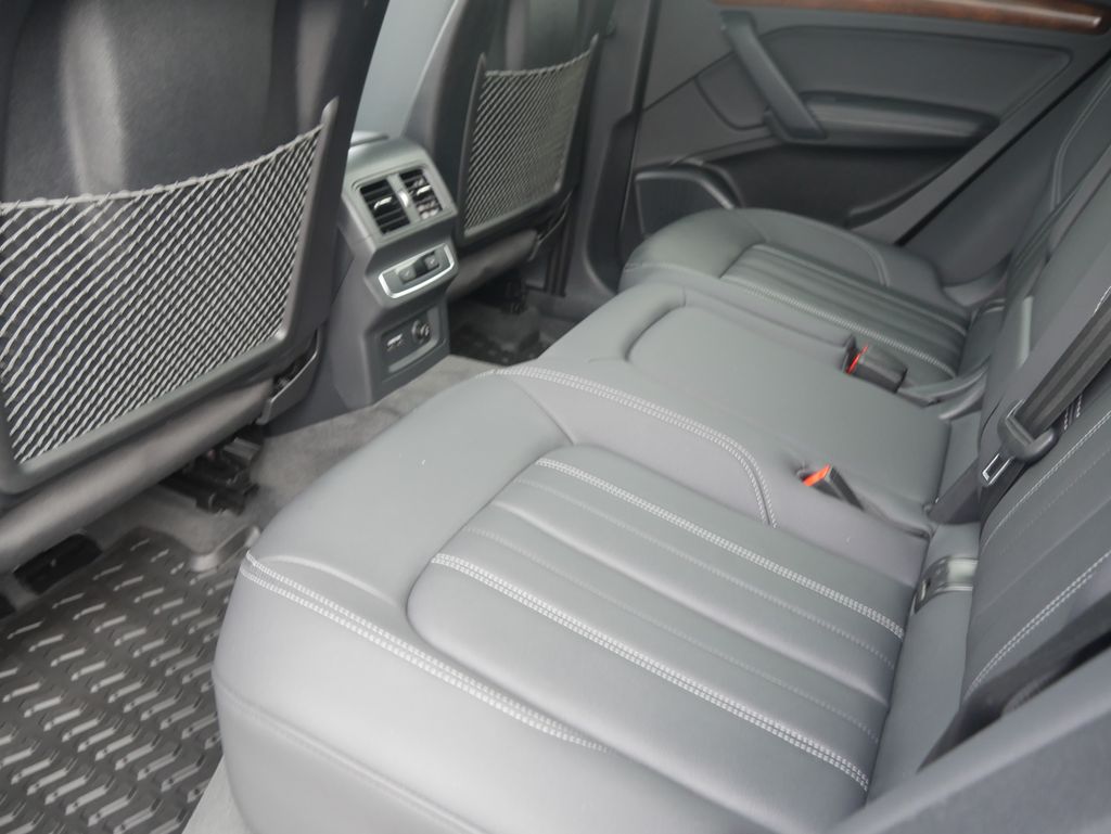 Thumbnail: 2022 Audi Q5 - 25