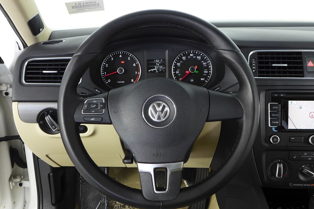 Thumbnail: 2013 Volkswagen Jetta - 27