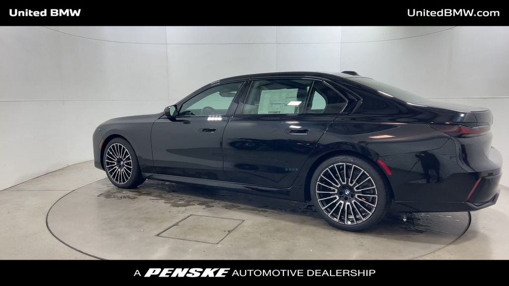 Thumbnail: 2025 BMW 7 Series - 6