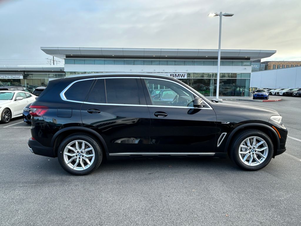 Thumbnail: 2023 BMW X5 - 6