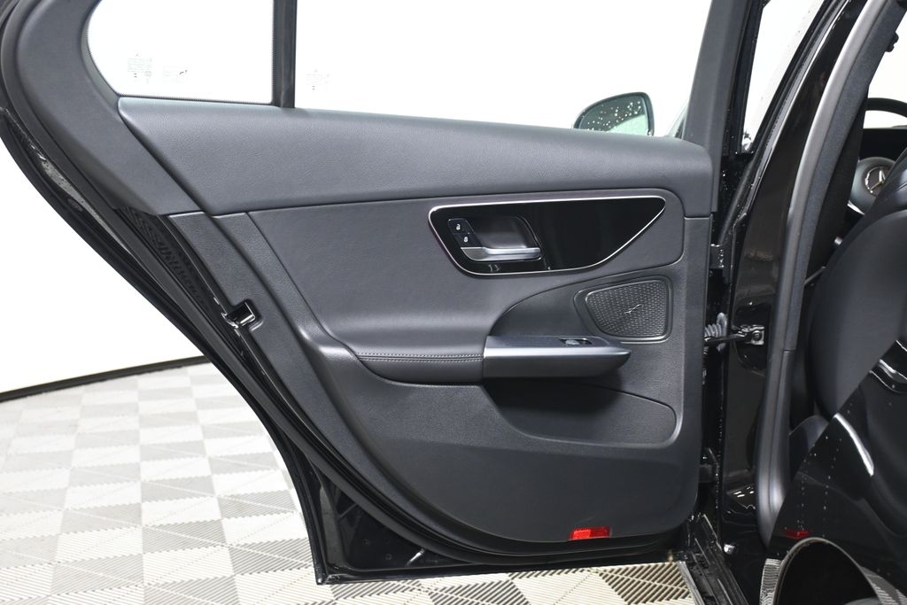 Thumbnail: 2025 Mercedes-Benz C-Class - 30