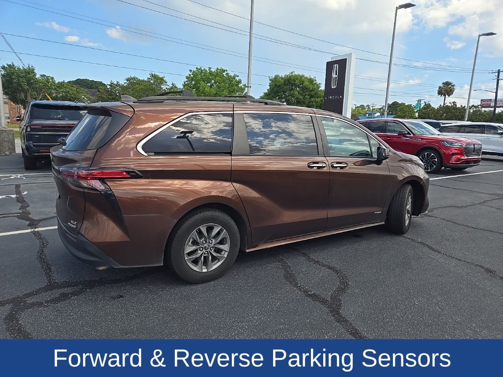 2021 Toyota Sienna XLE