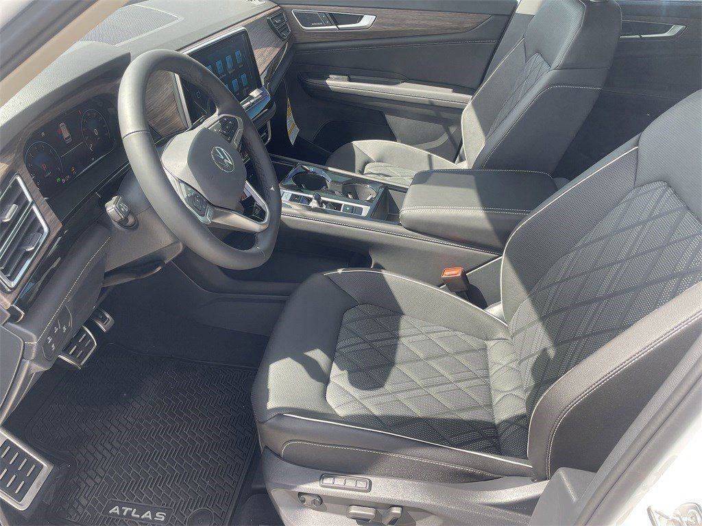 2025 Volkswagen Atlas 2.0T SEL Premium R-Line - 11