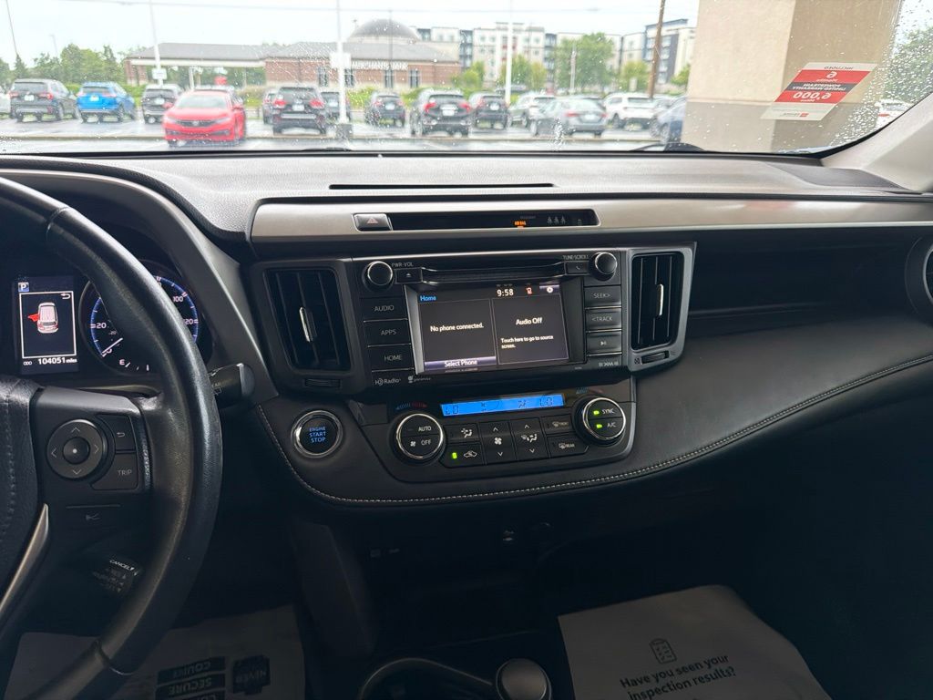 Thumbnail: 2018 Toyota RAV4 - 15