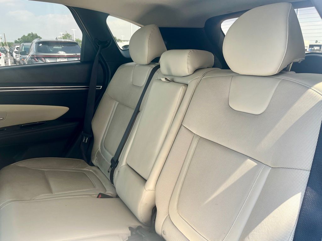 2022 Hyundai Tucson Limited 16
