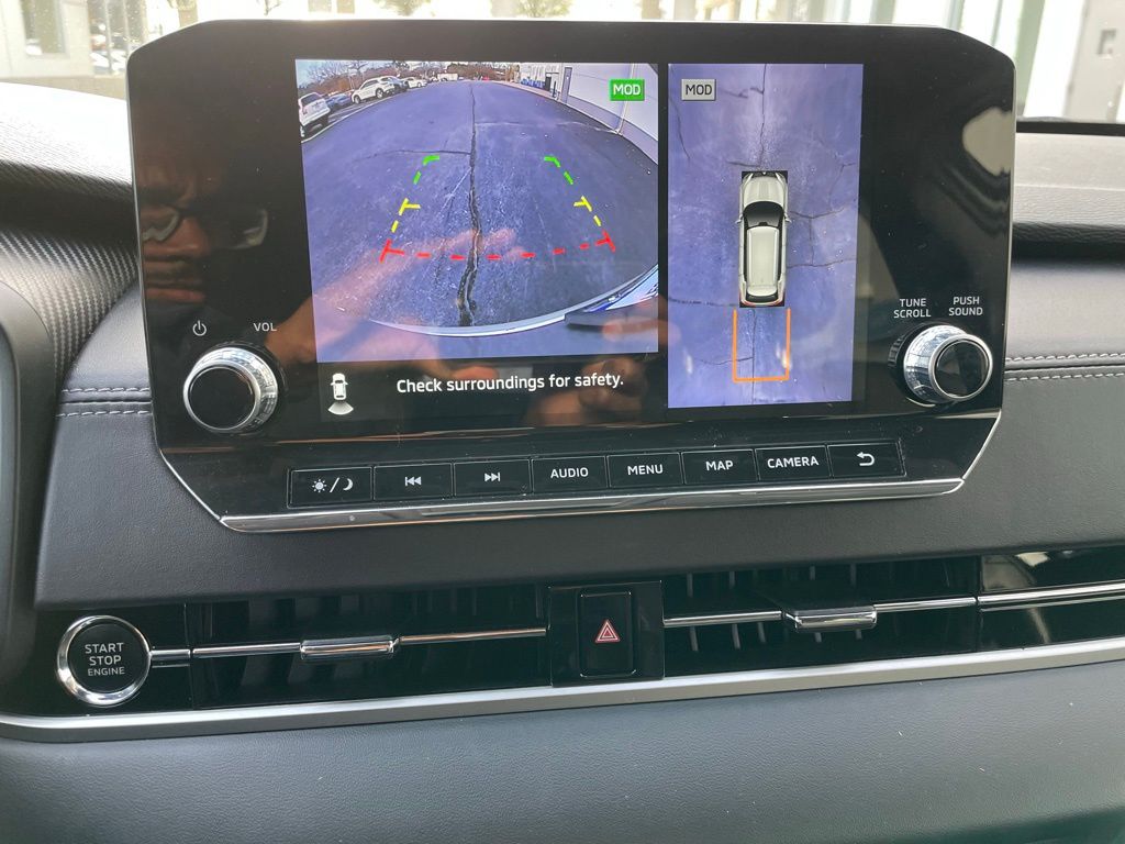 Thumbnail: 2024 Mitsubishi Outlander - 16