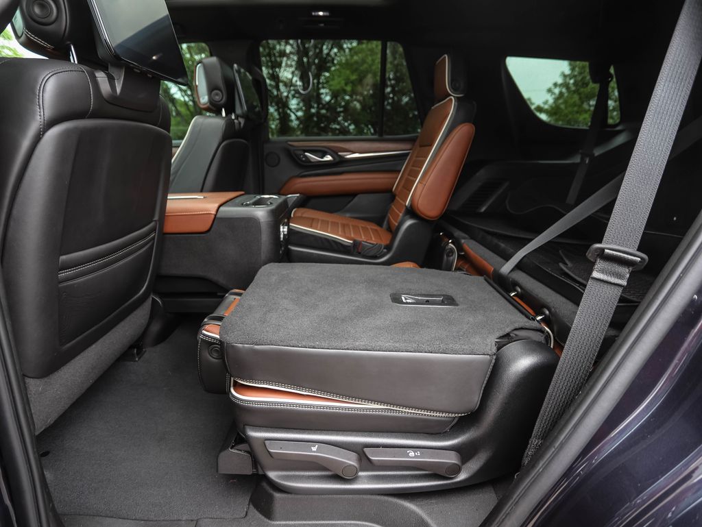 Thumbnail: 2023 GMC Yukon - 24