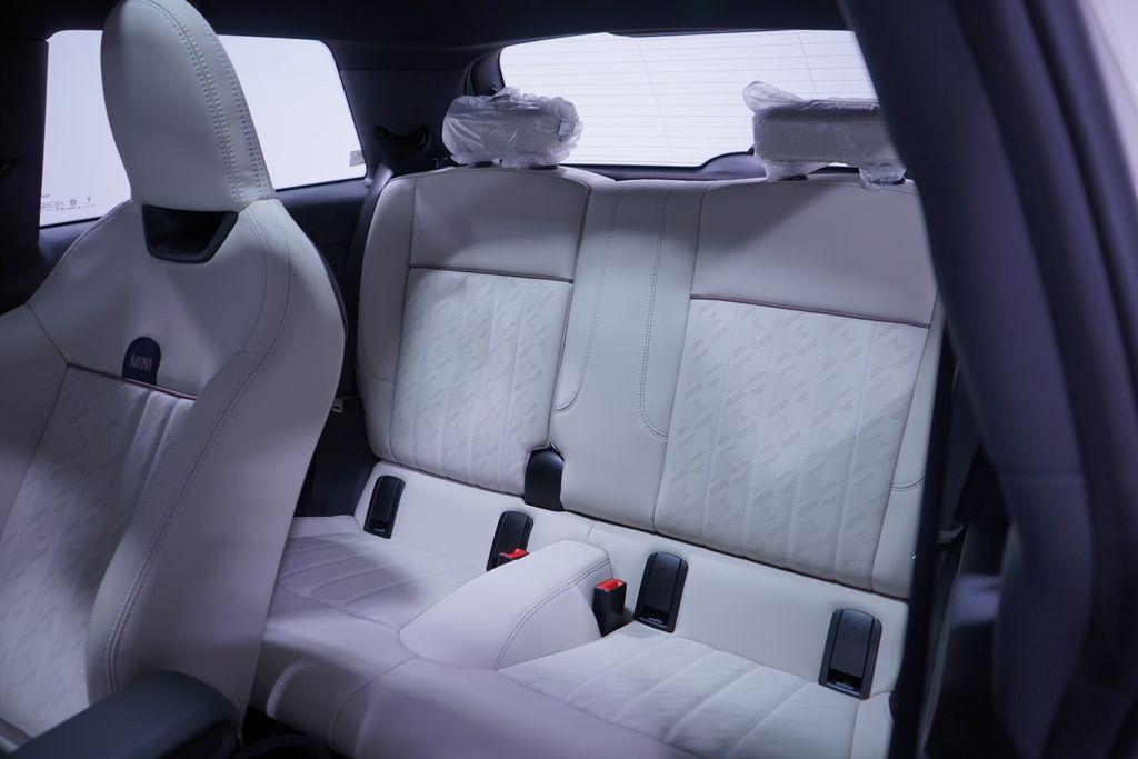 Thumbnail: 2026 MINI Cooper - 9