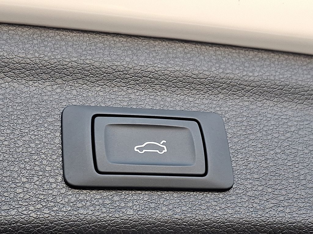 Thumbnail: 2025 Audi Q3 - 28