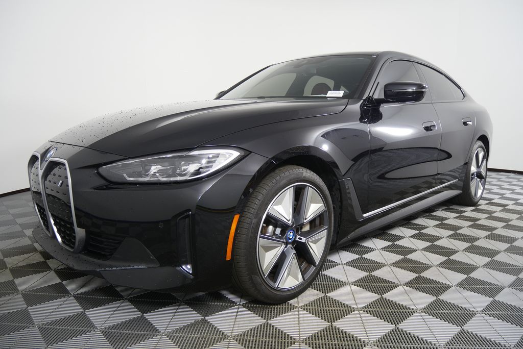 Thumbnail: 2023 BMW i4 - 8