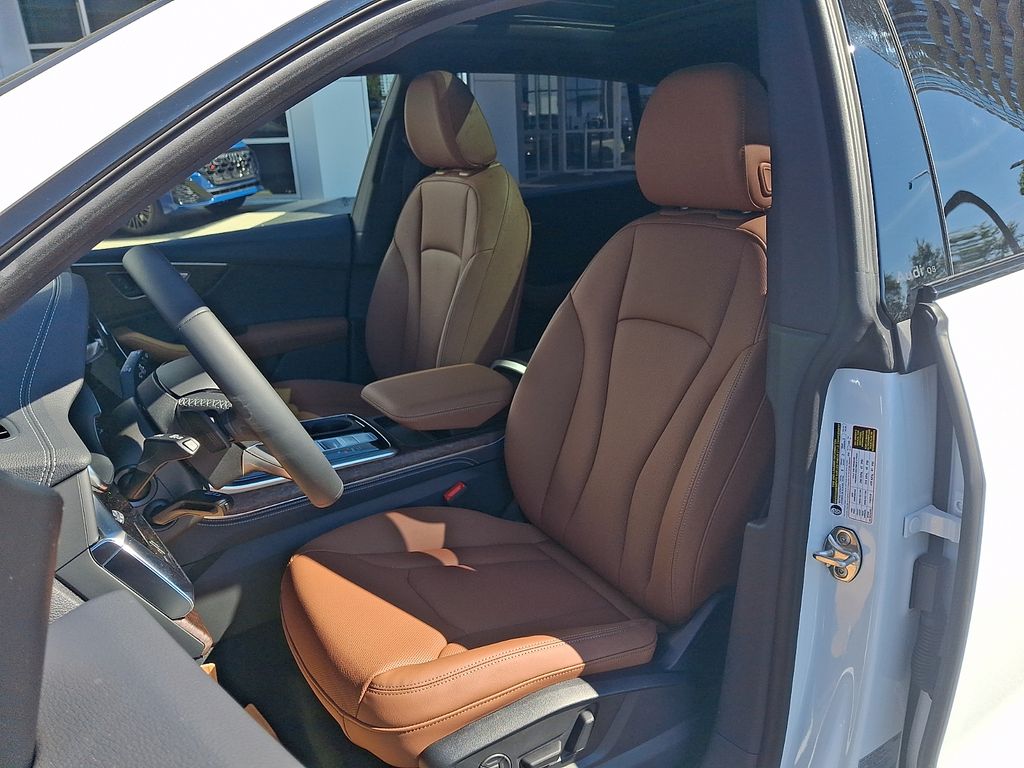 Thumbnail: 2027 Audi Q8 - 10