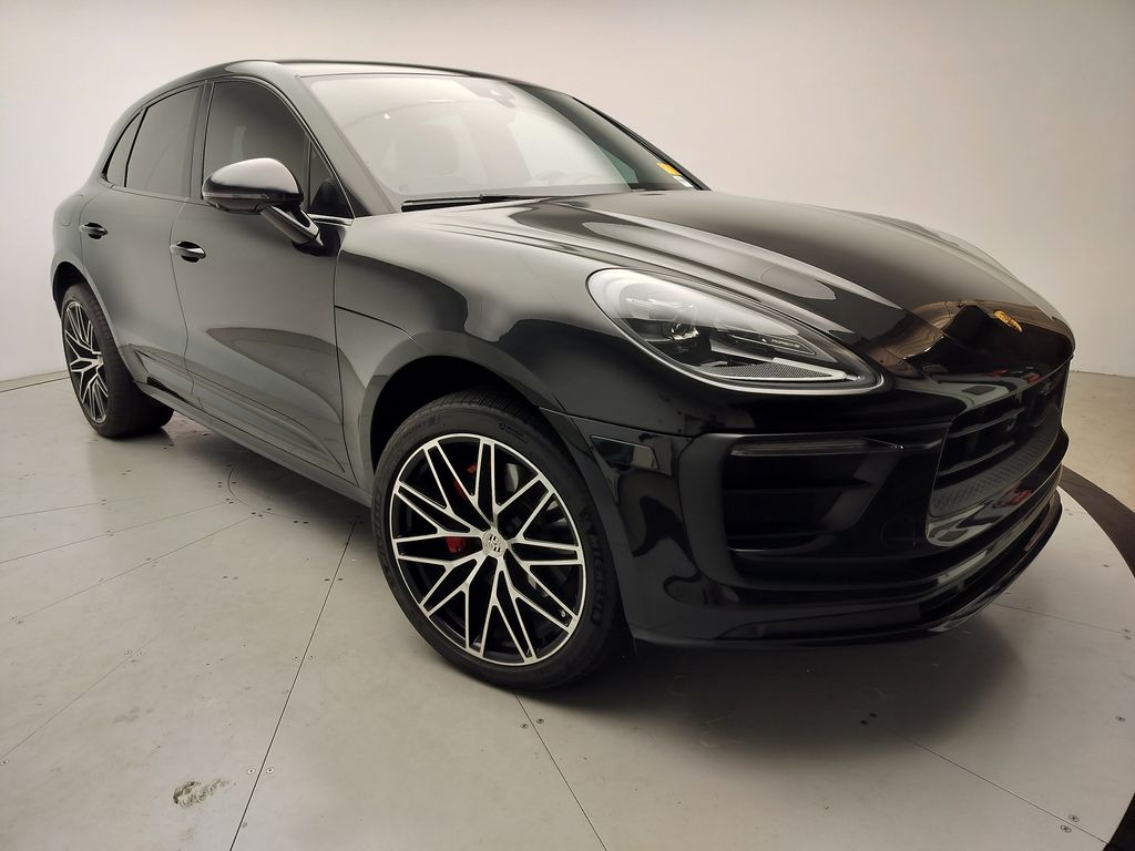 Thumbnail: 2023 Porsche Macan - 21