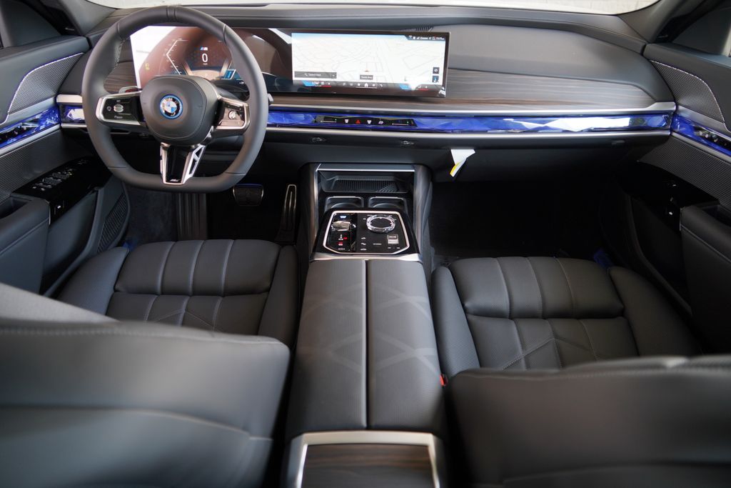 Thumbnail: 2026 BMW i7 - 13