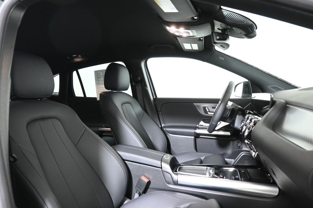 Thumbnail: 2025 Mercedes-Benz GLA - 26