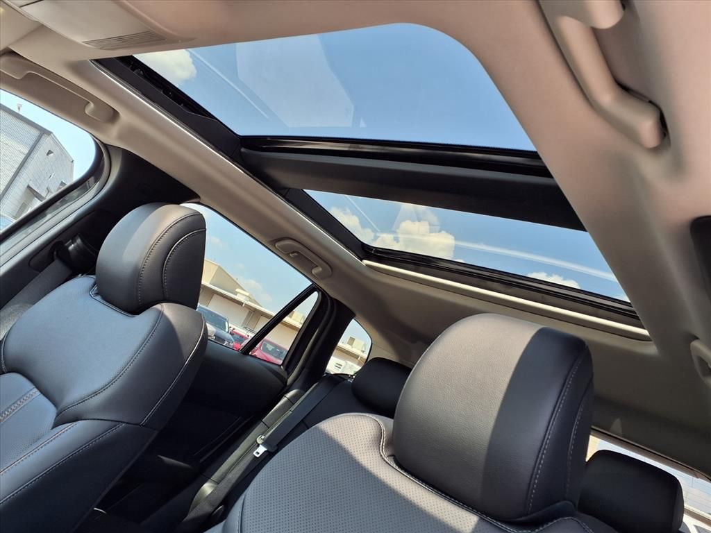 2025 Mazda CX-50 Hybrid Premium - 5