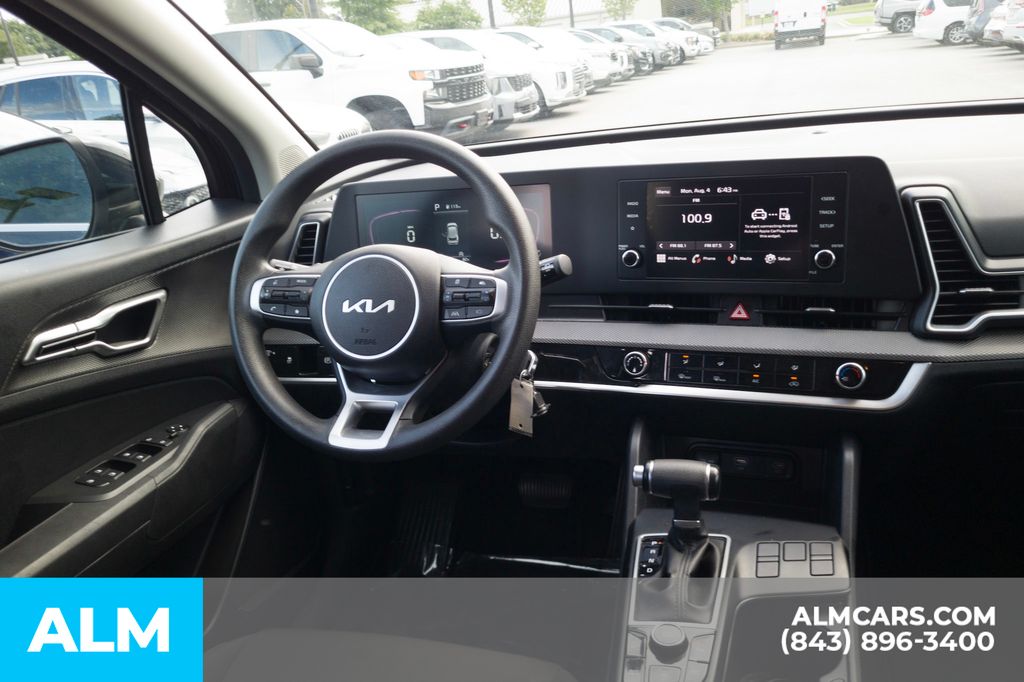 2024 Kia Sportage LX photo 17