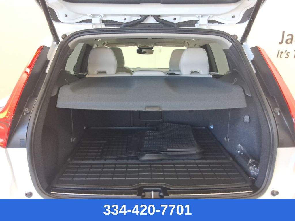 used 2023 Volvo XC40 car, priced at $29,397