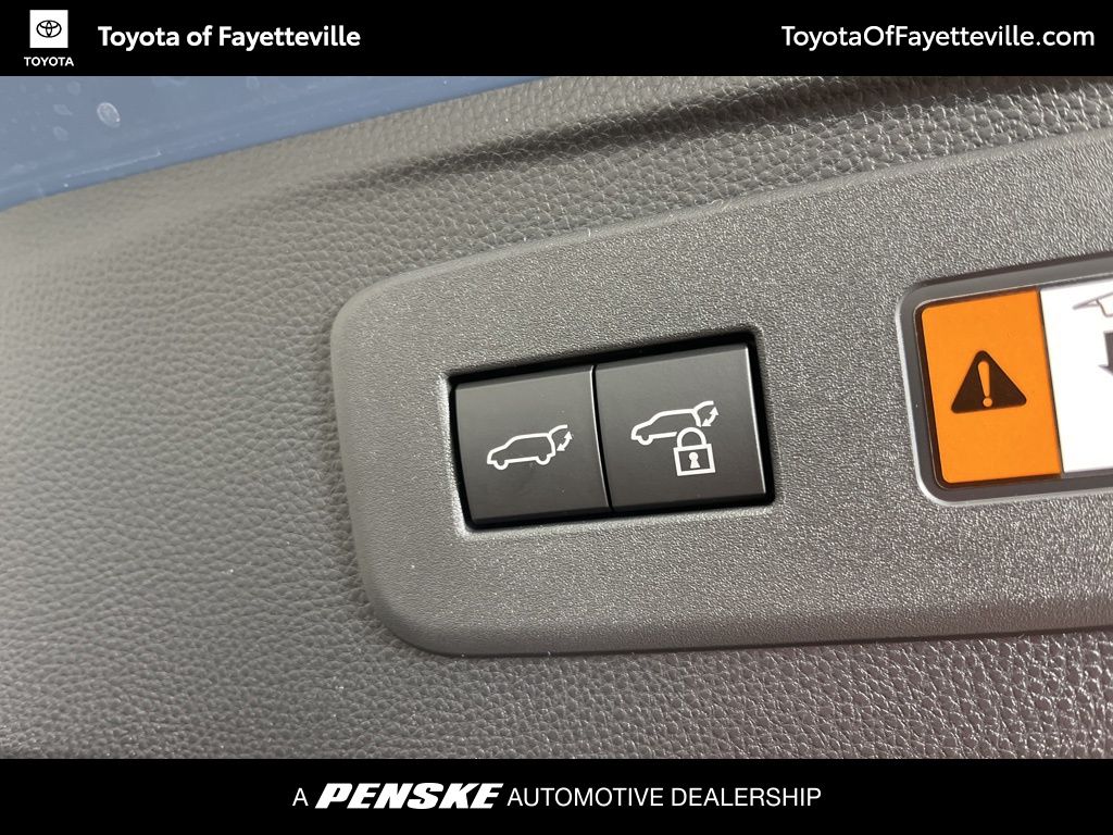 Thumbnail: 2026 Toyota Land Cruiser - 11