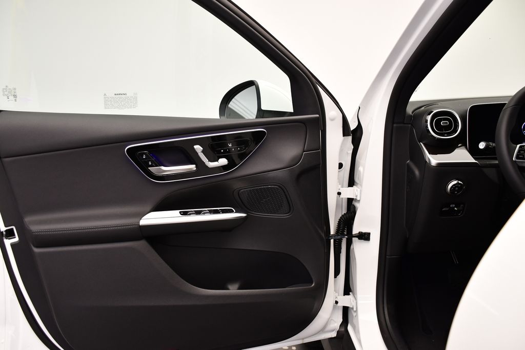 Thumbnail: 2025 Mercedes-Benz GLC - 29