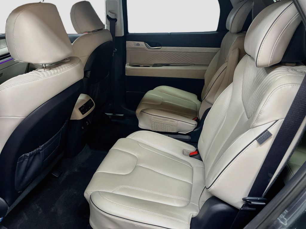 Used 2023 Gray Hyundai Calligraphy image 26