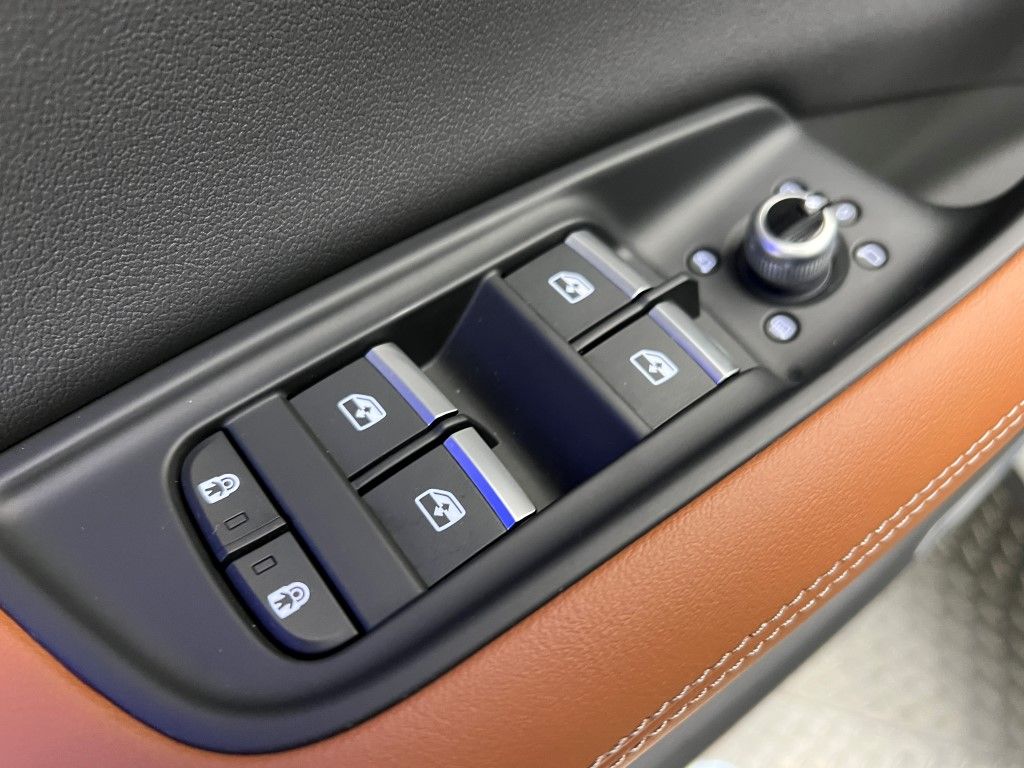 Thumbnail: 2025 Audi Q7 - 31