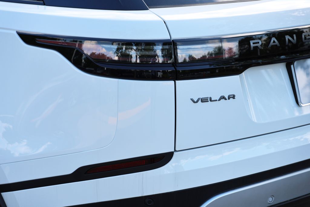 New 2026 White Land Rover S image 9