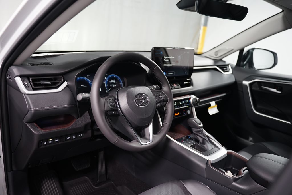Thumbnail: 2025 Toyota RAV4 - 11