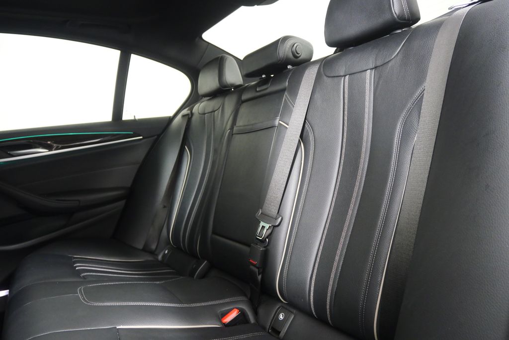 Thumbnail: 2019 BMW 5 Series - 15