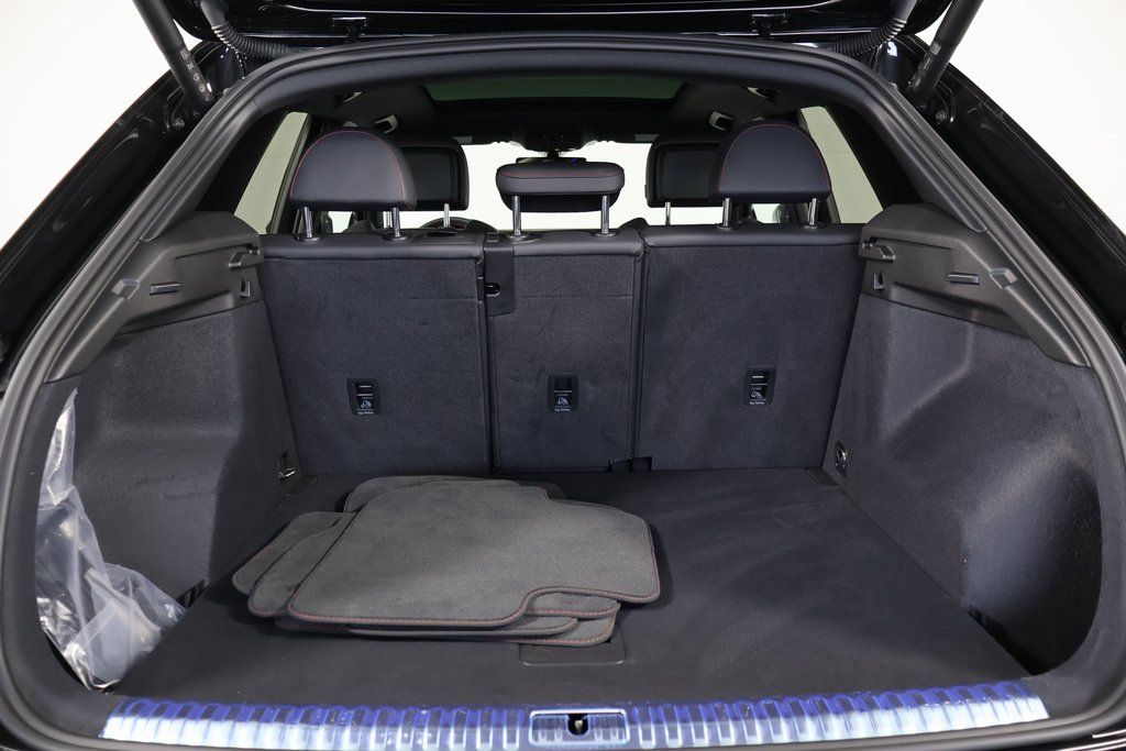 Thumbnail: 2025 Audi Q3 - 14