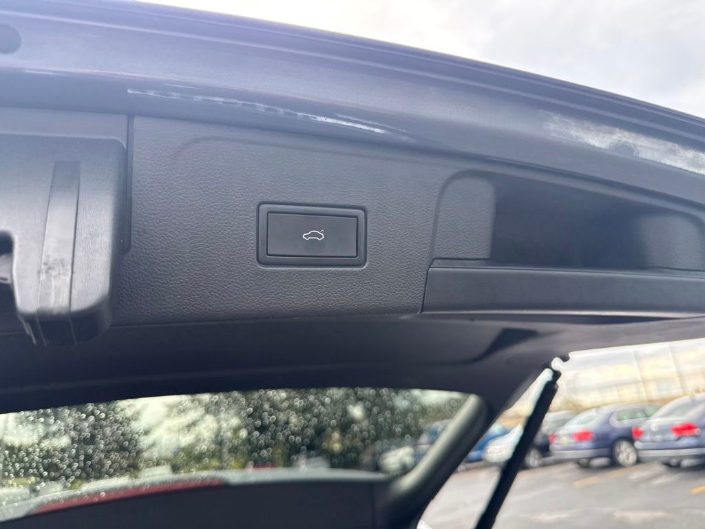 2023 Volkswagen Atlas 2.0T SE w/Technology Gray at Subaru and VW of Moon Township