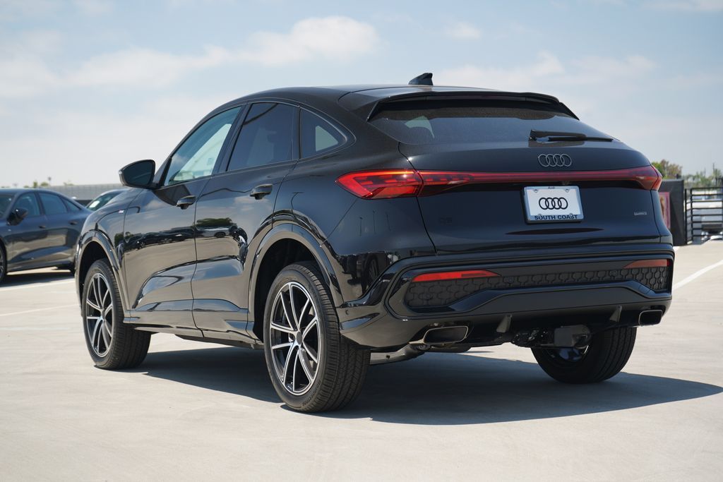 Thumbnail: 2026 Audi Q5 - 3