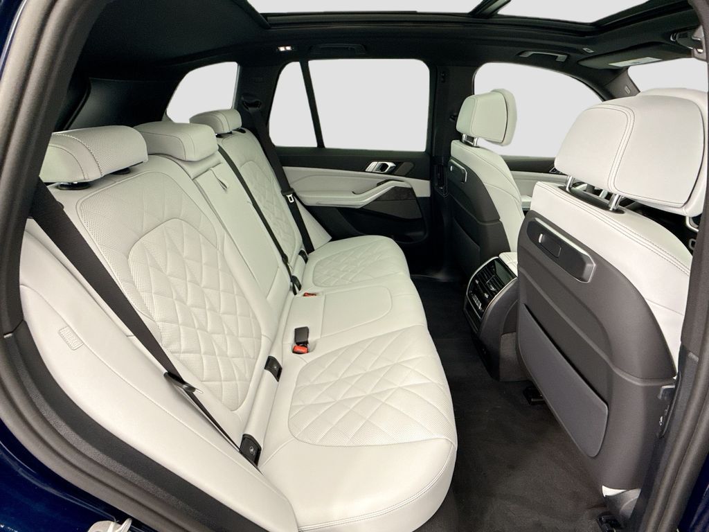 Thumbnail: 2026 BMW X5 - 21