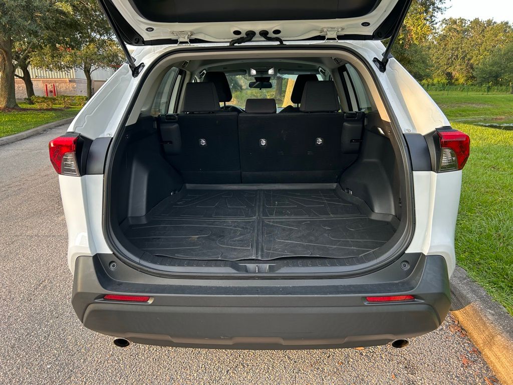 Thumbnail: 2023 Toyota RAV4 - 10