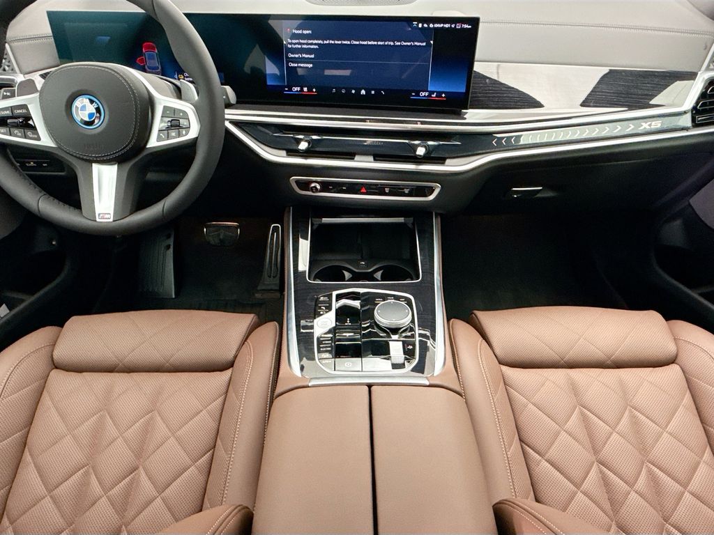 Thumbnail: 2026 BMW X5 - 13