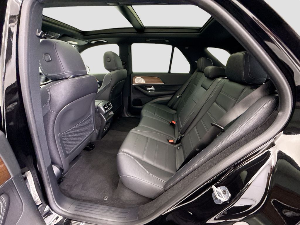 Thumbnail: 2026 Mercedes-Benz GLE - 21