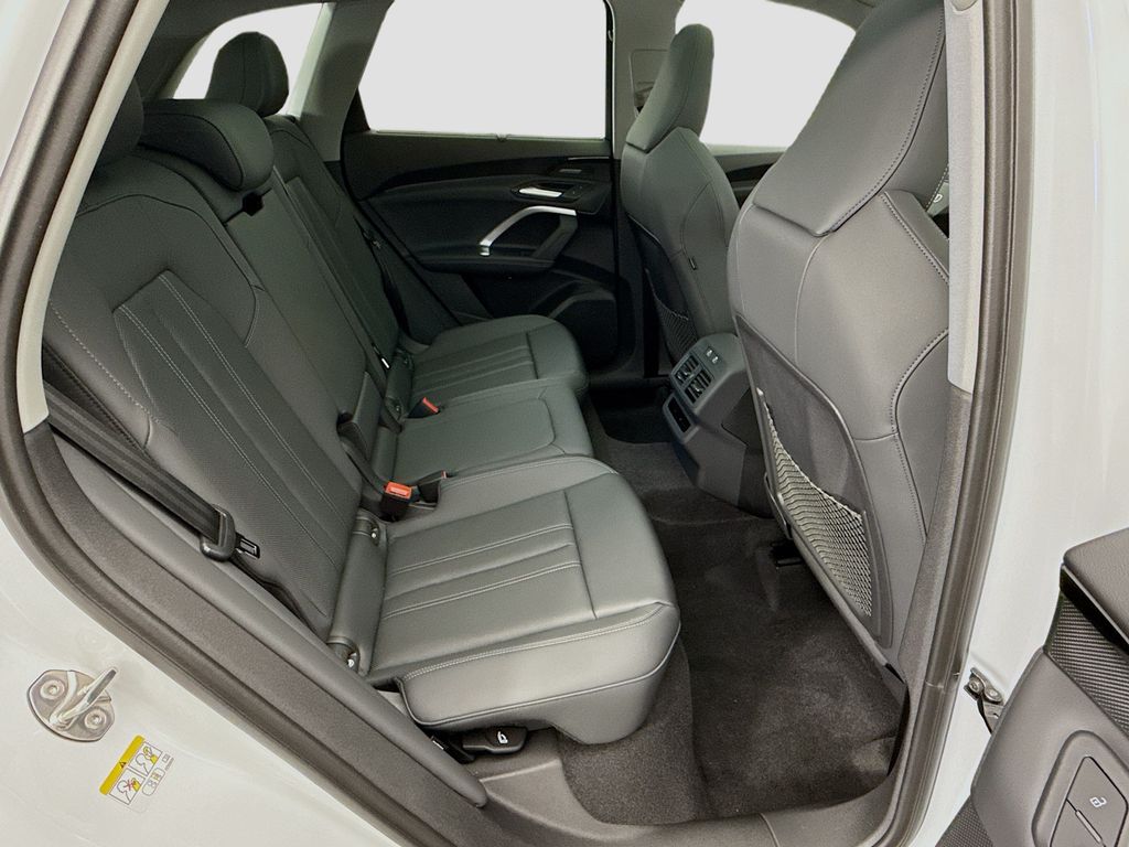 Thumbnail: 2025 Audi Q5 - 21