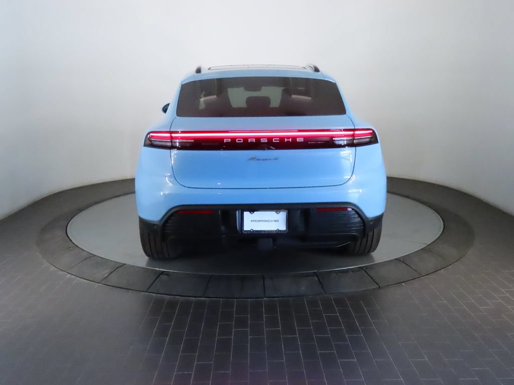 Thumbnail: 2026 Porsche Macan - 6