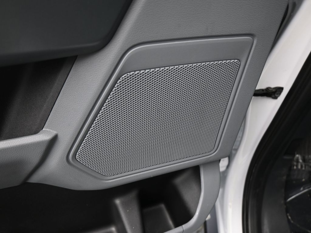 Used 2023 Oxford White Ford XLT image 14