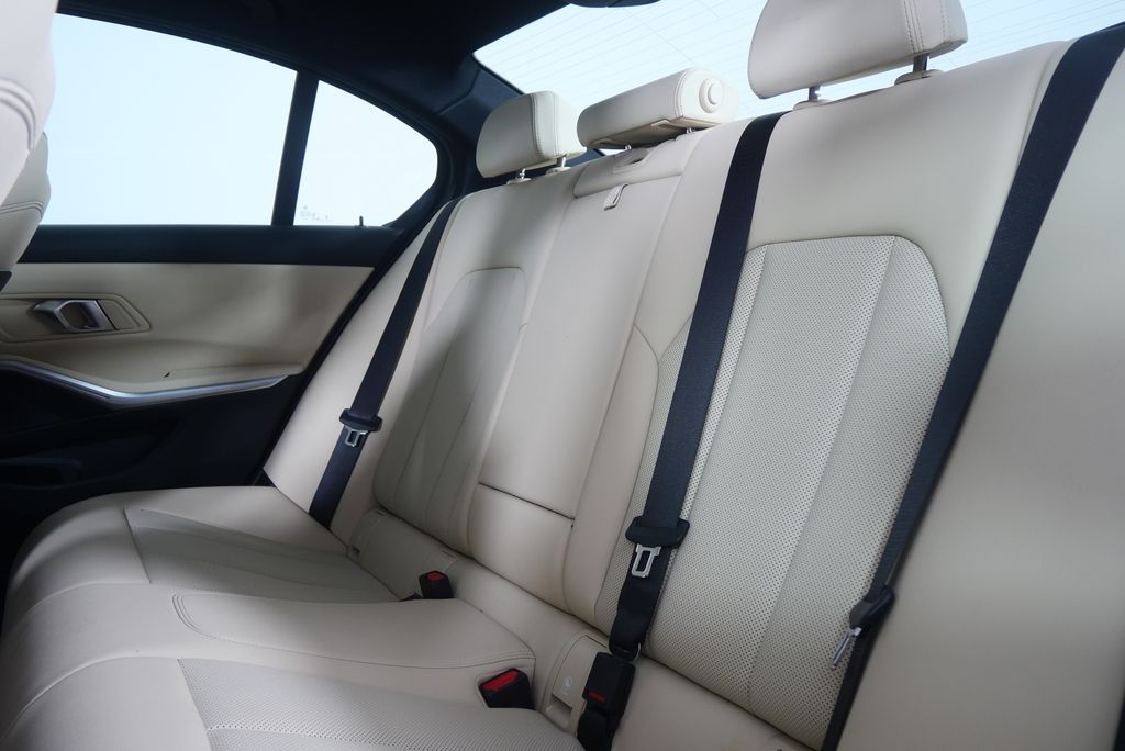 Thumbnail: 2024 BMW 3 Series - 15