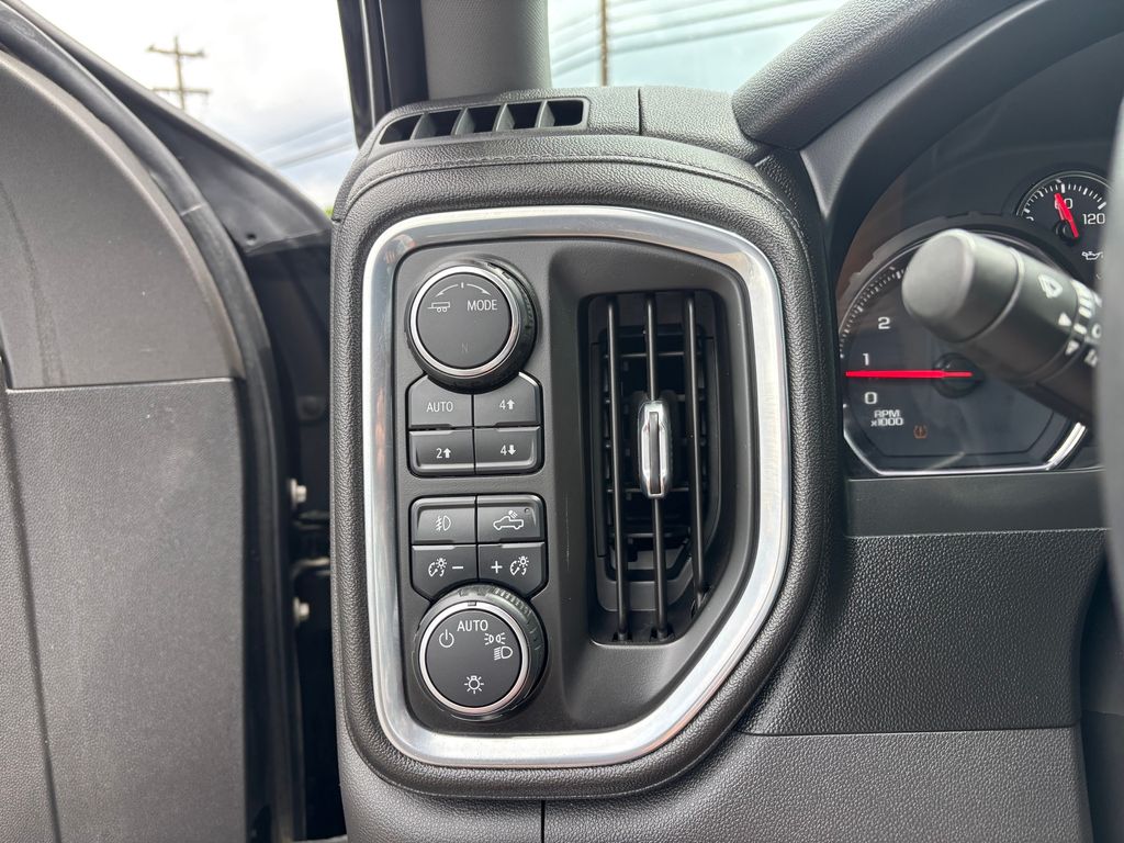 Used Car 2021 Chevrolet Silverado 1500  Lt Trail Boss For Sale Under $50,000 In Austin, Texas