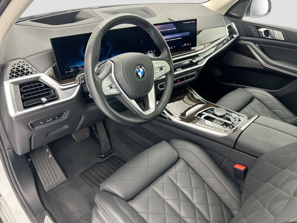 Thumbnail: 2026 BMW X7 - 9
